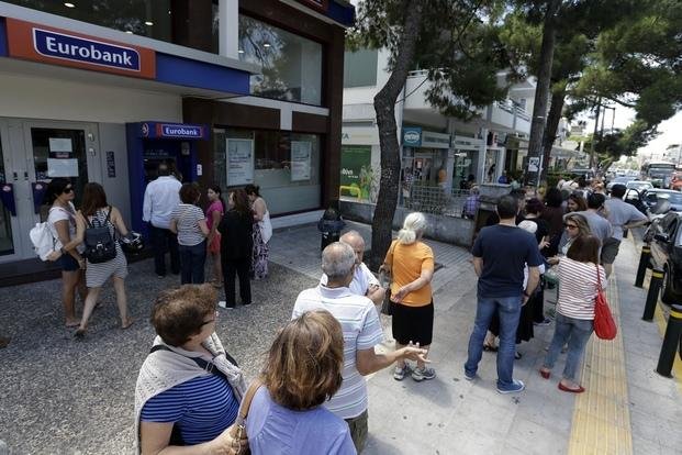 Grecia vota “Sí” o “No” a los ajustes para enfrentar la crisis