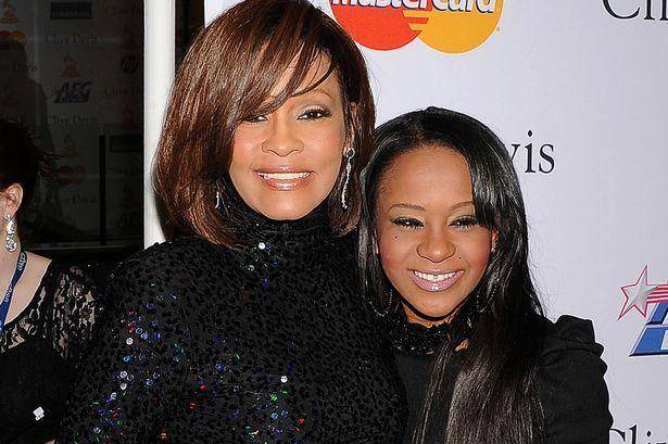 Murió la hija de Whitney Houston tras permanecer seis meses en coma