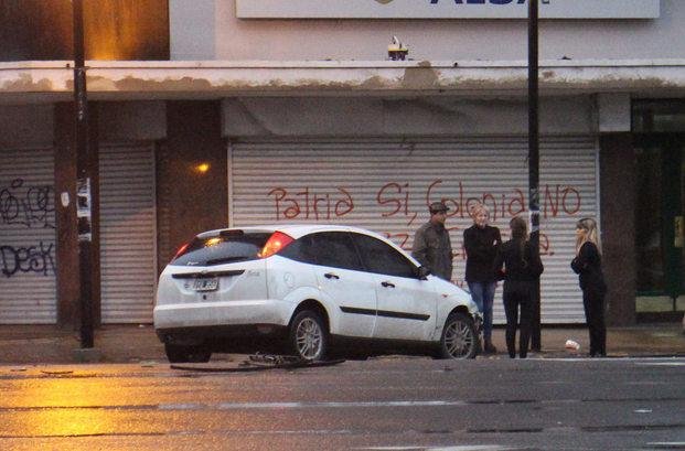Jornada de lluvia y varios choques en distintos barrios de la Ciudad