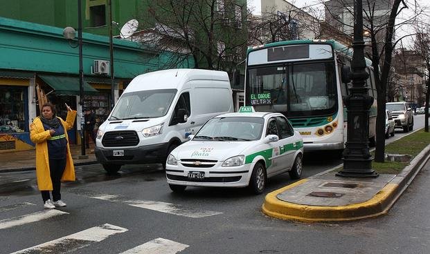 Otra vez quedaron fuera de servicio semáforos del centro y hubo caos vial