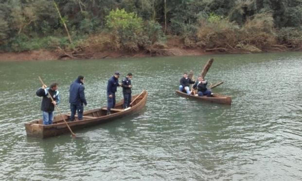 Dos pescadores encontraron el cadáver de una joven dentro de una valija