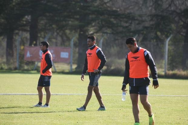 El Lobo hará fútbol por la tarde y recién mañana se sumarán Carrera y Chirola