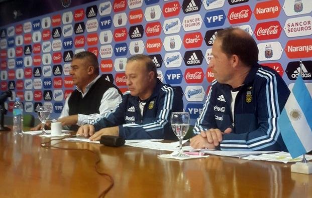 Presentaron a Olarticoechea: "no tengo miedo a perder, me gusta atacar"