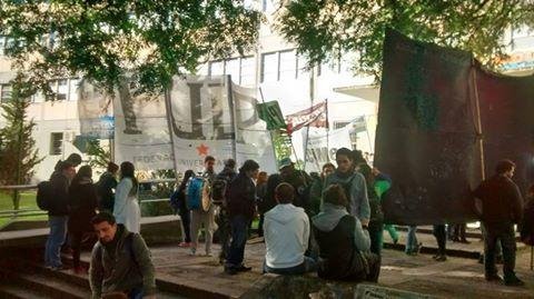 Marcha frente al Rectorado contra 
los "bochazos" en Medicina