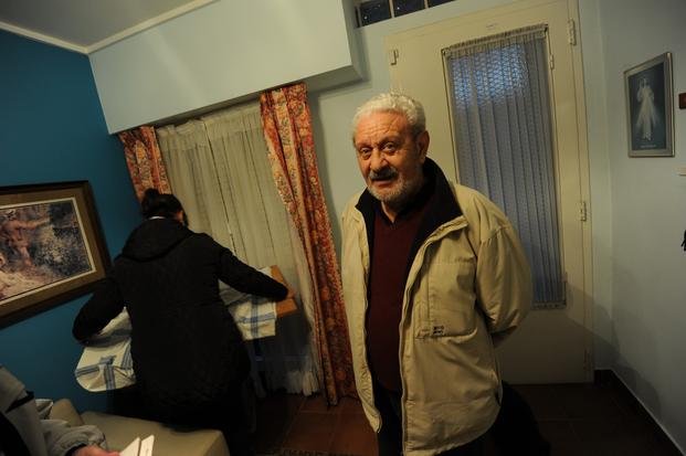 Entradera en 20 y 56: ataron a un  matrimonio y no zafó ni el plomero