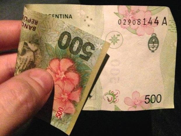 Burlas al nuevo billete: sus caras están al revés