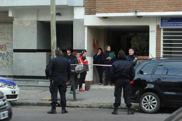 Conmoción por una jubilada que se tiró  de un sexto piso en un edificio de 5 y 45
