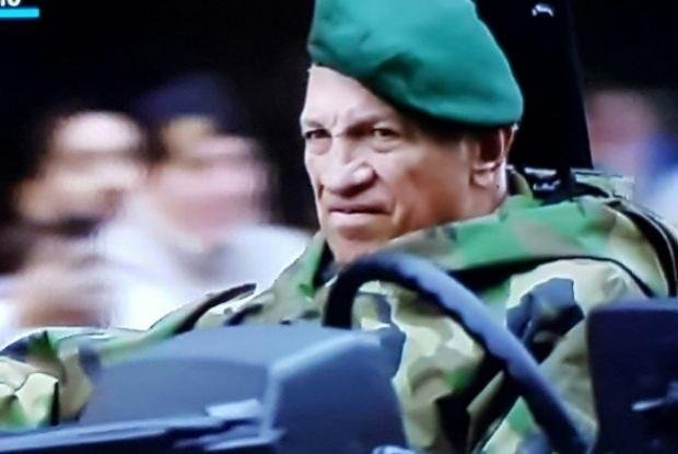 Polémica por la presencia en el desfile de Aldo Rico
