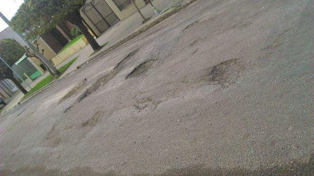 Advierten por proliferación de baches en 63 de 137 a 139