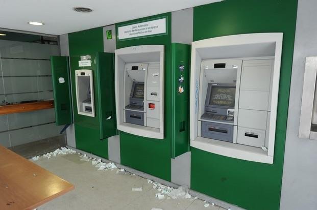 Retirar dinero de los cajeros, una
misión imposible