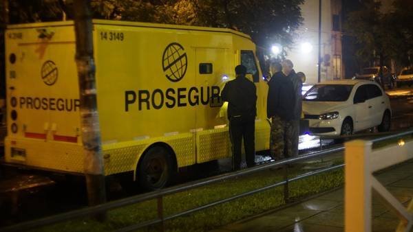 Robaron la recaudación de un Rapipago en Ciudad Evita