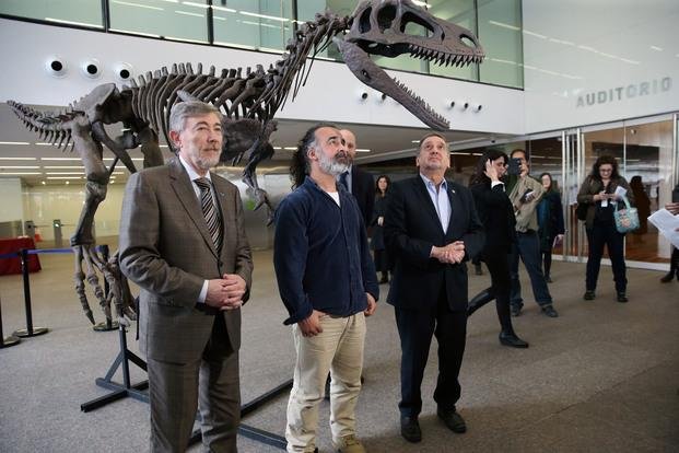 Presentaron a "Gualicho", el dinosaurio de dos dedos