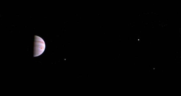 La sonda Juno envía la primer imagen de Júpiter