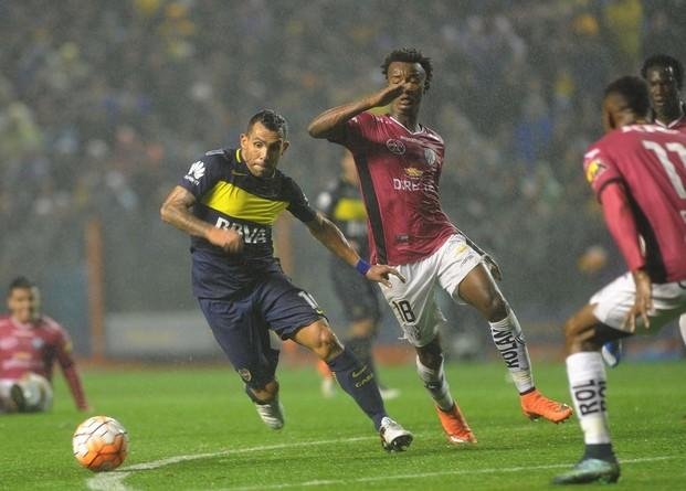Tan modesto que todo el equipo vale como Tevez