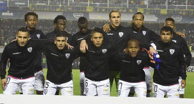 El primer equipo que elimina a Boca y River en la misma Copa