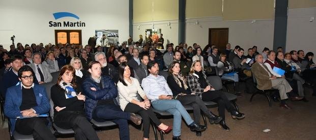 Charla sobre habilitaciones para más de 100 empresarios de San Martín