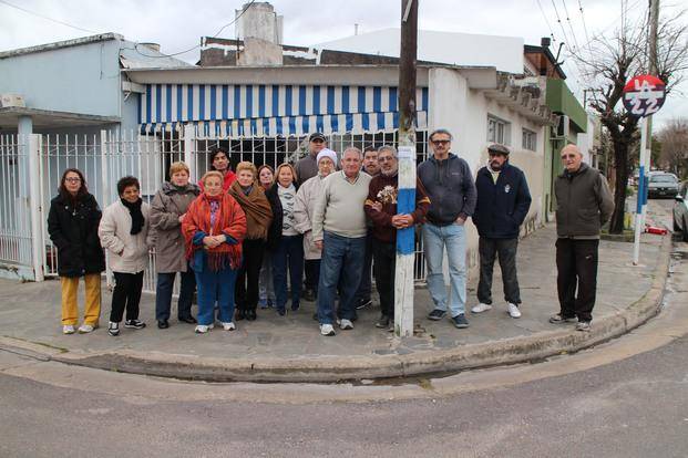 Villa Elvira: vecinos hartos por la falta de agua