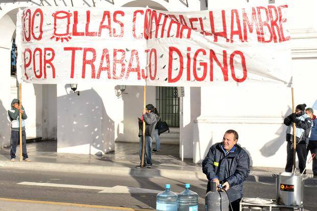 Realizan en simultáneo cien ollas
populares en capital federal
