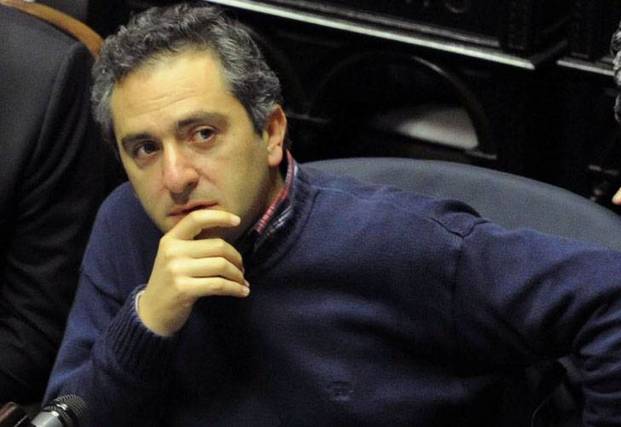 Larroque, contra el uso de la base de datos 
de Anses: "Es el Gobierno de los trolls"