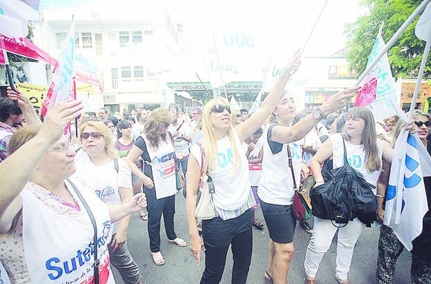 Video: se avecina un regreso a clases conflictivo: marchas y huelgas