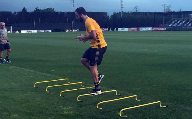 Higuaín se entrenó por primera vez en la Juve