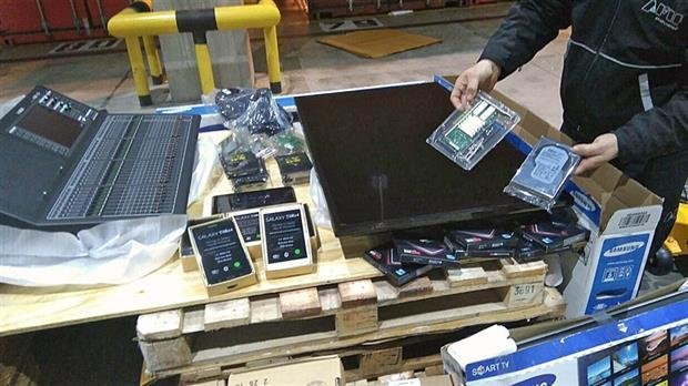 Detectan contrabando millonario de equipos electrónicos en Aduana