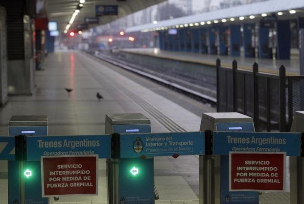 El paro en el tren Sarmiento afectó a 350 mil usuarios