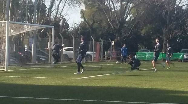 En su cabeza hay un gol