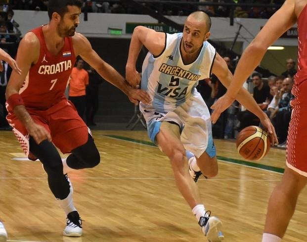 Argentina aplastó a Croacia en su debut en el Súper 4