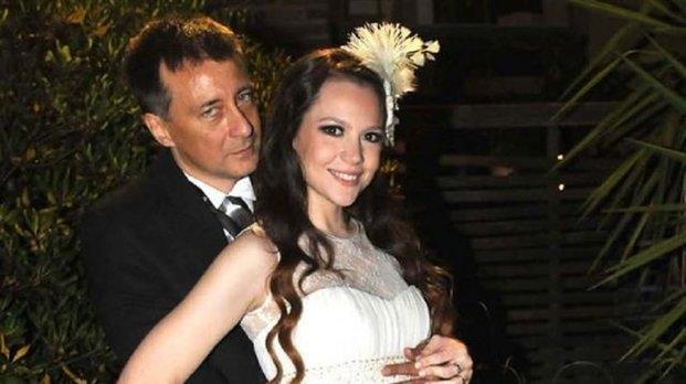 “Me echó como una rata y dejó a mis hijas sin casa”