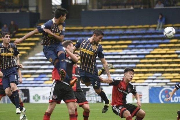 Newell's venció a Central por penales en el Gigante