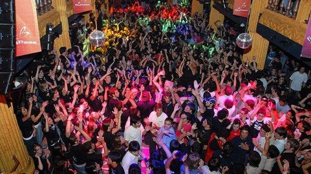 El viaje de egresados sale 35% más que el año pasado: $30 mil