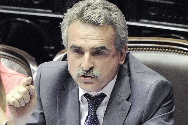 En el kirchnerismo afirman que "si Cristina decide ser candidata, sólo debe serlo a presidenta"