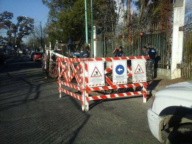 Baja presión de agua en zonas de Ensenada y Berisso por obras