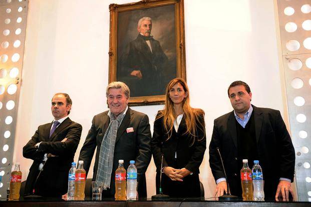Negó relación con la barra de Central