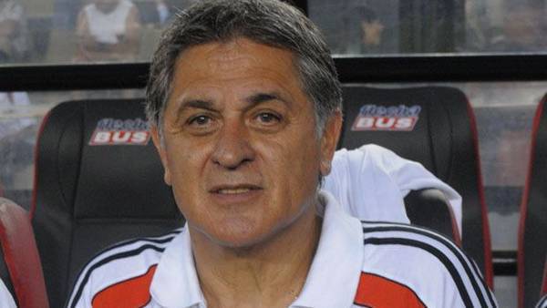 La elección del DT de la Selección suma polémicas: "Nos desprecian", dijo el Pato Fillol