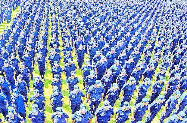 Pondrían civiles a manejar horas extras de los policías, para frenar el descontrol