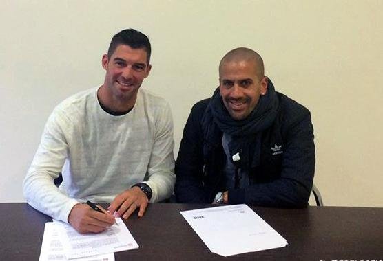 Andújar firmó por tres años