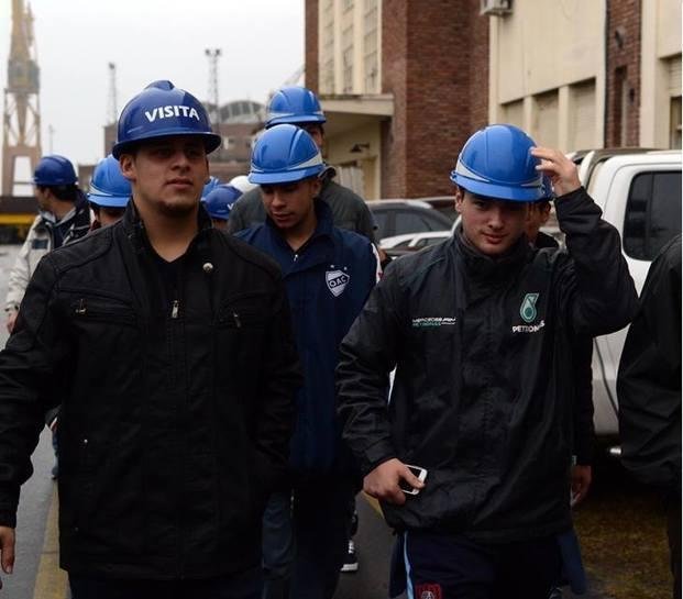 Estudiantes quilmeños recorrieron el Astillero “Río Santiago”