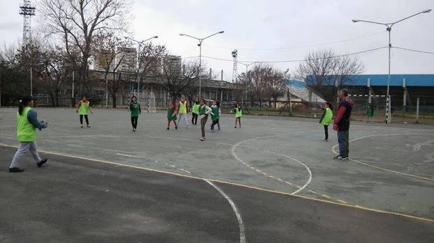 Jornada recreativa de deportes en el polideportivo "Reynaldo Gorno"
