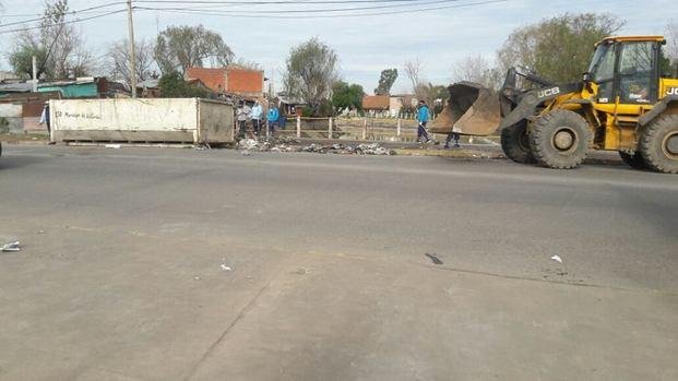 Trabajos de limpieza en Bernal oeste