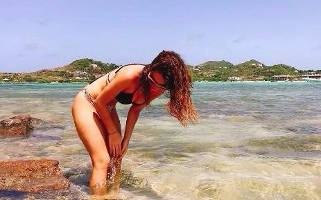 Lali, una bomba recién salida de la pileta