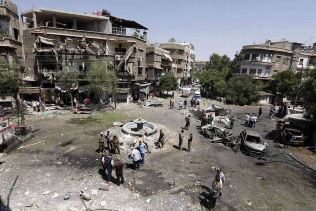 Tres coches bomba siembran el terror y matan a 21 personas en Siria