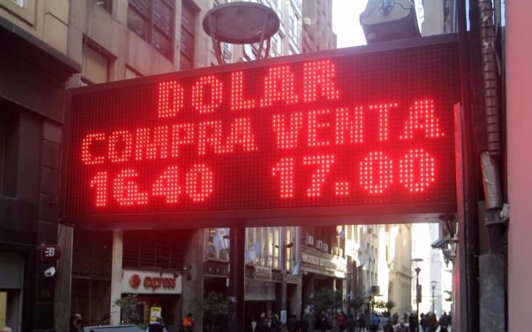 Tras el cierre en $ 17,18, Macri pidió "no preocuparse por el dólar"