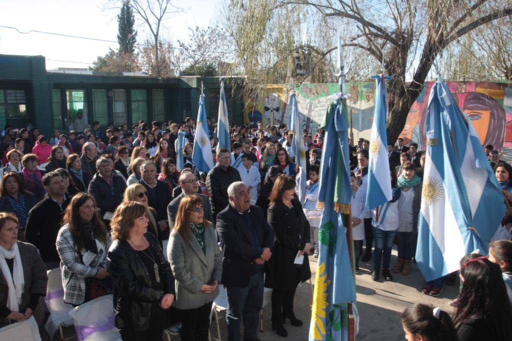 A pura emoción en la Primaria 60