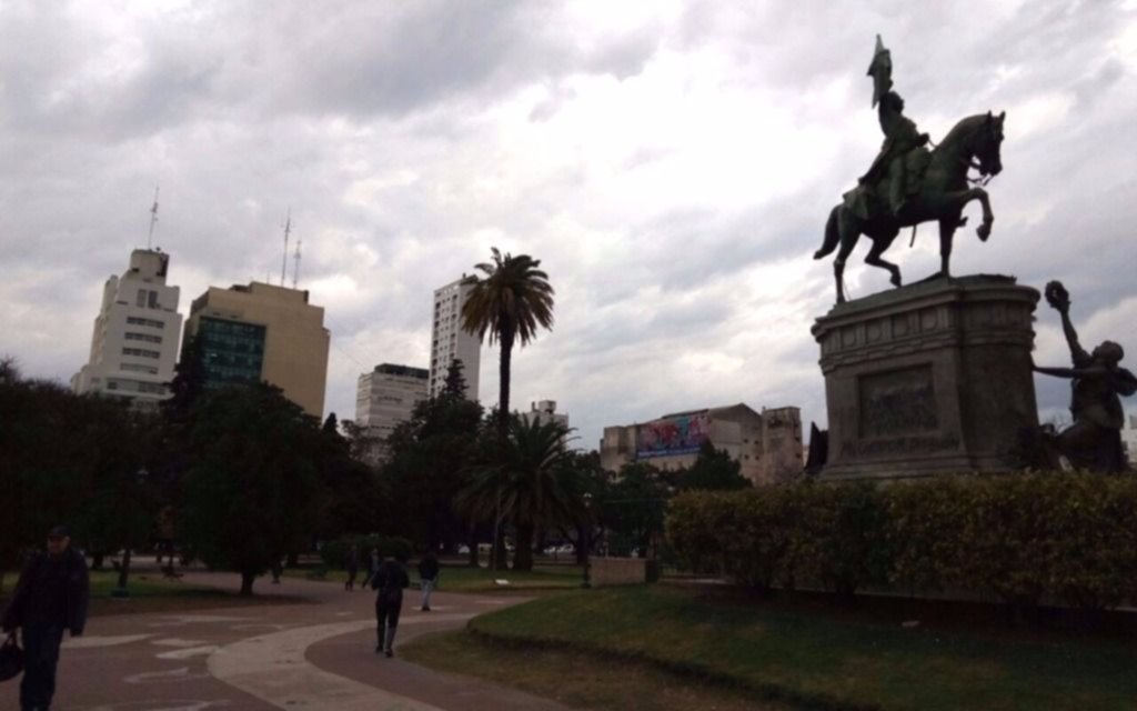 Miércoles con anuncio de lluvias para todo el día