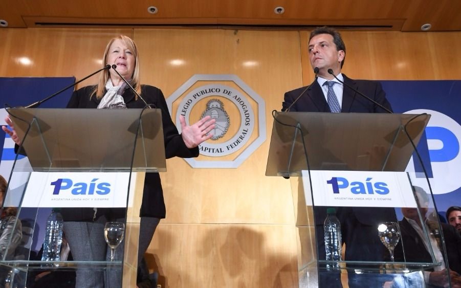 Stolbizer: "Renunciamos a los fueros e inmunidades"