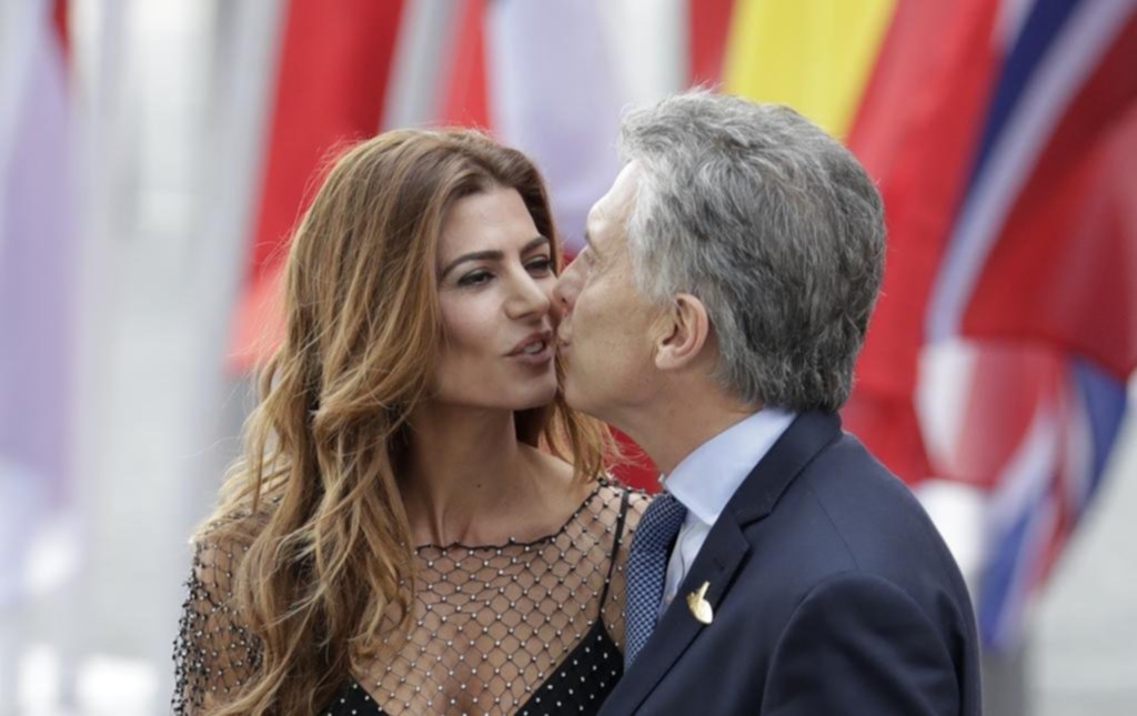 El beso con juliana awada