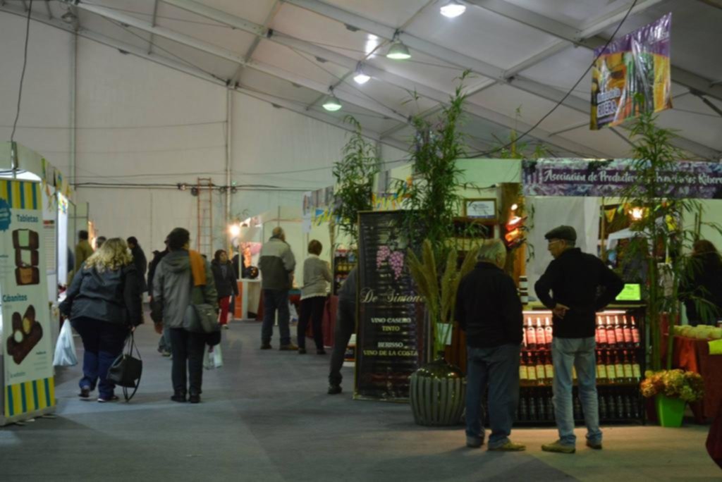 Con múltiples propuestas, la 14º Fiesta del Vino de la Costa puso primera en Berisso