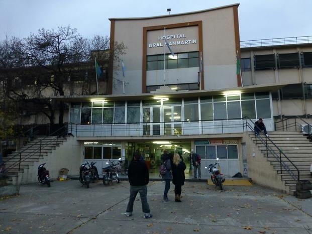 Los Hornos: murió un joven atacado a fierrazos